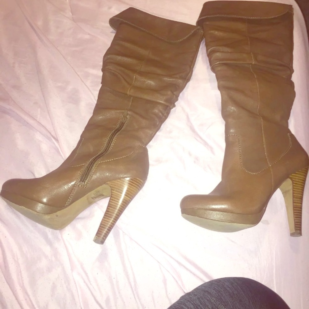 Jessica Simpson brown boots
